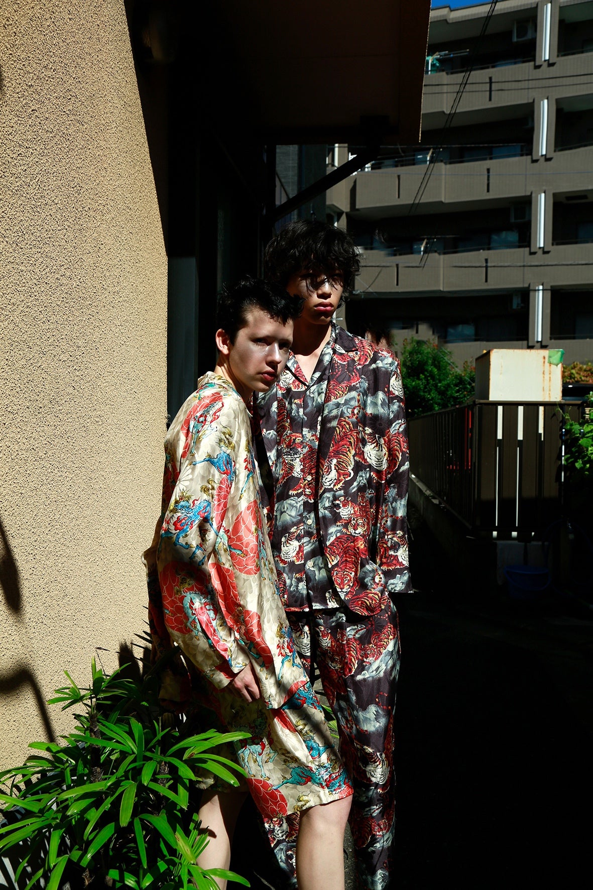 ONE HUNDRED TIGERS / NIPOALOHA-ORIGINAL / DARK BROWN〉 N24