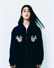 Load image into Gallery viewer, 〈 NAVY VELVET / SAMURAI / COCK FIGHTING 〉 N26-SK02-A / Souvenir Jacket / Embroidery colorful
